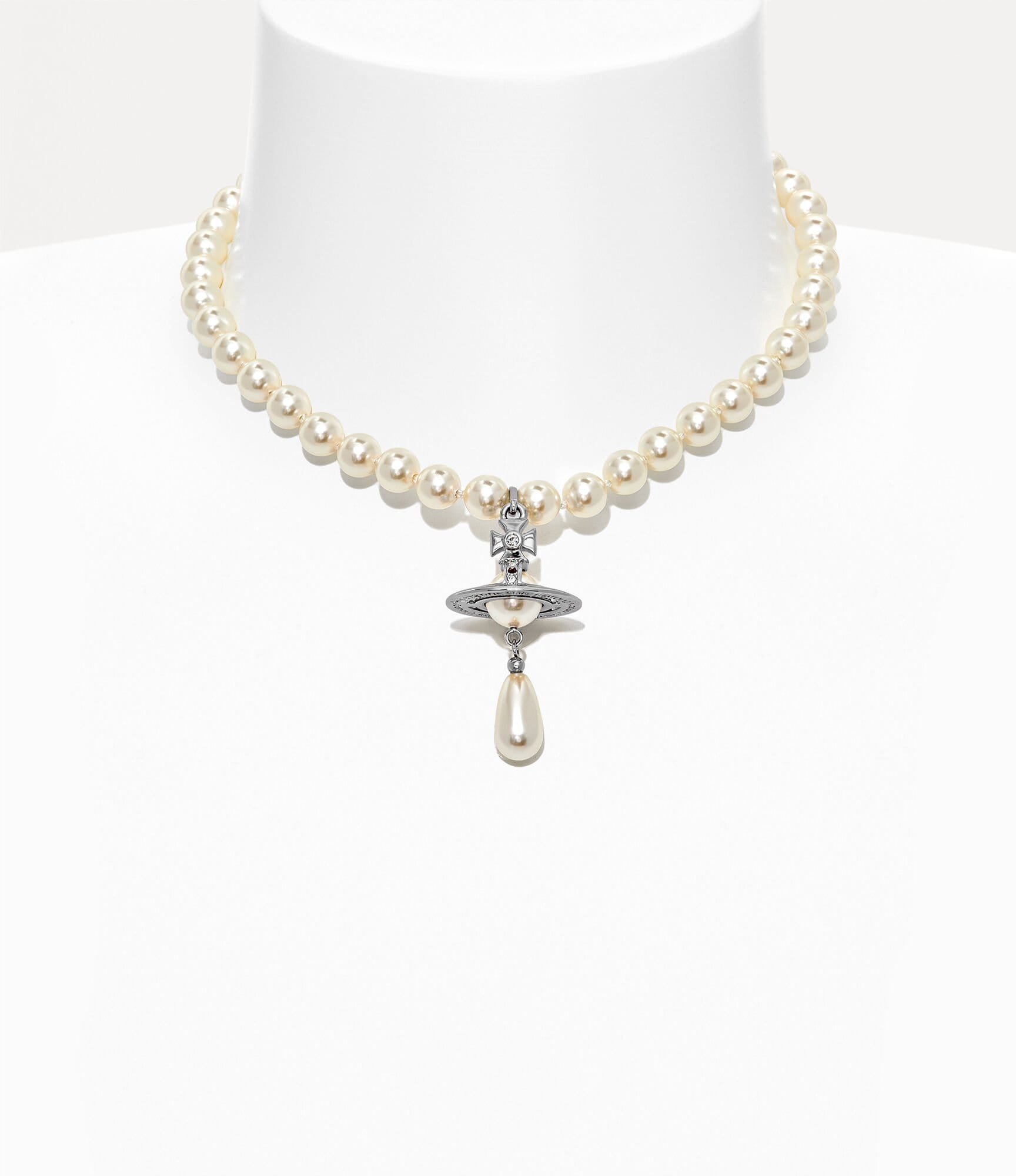 Vivienne Westwood One Row Pearl Drop Choker